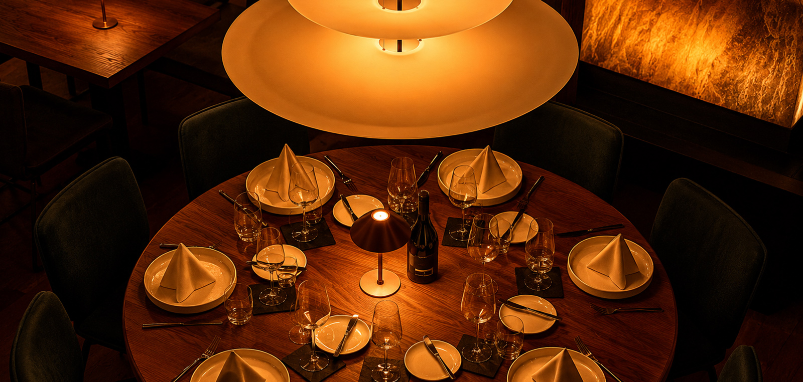 Eichenhof 1838 round dining table